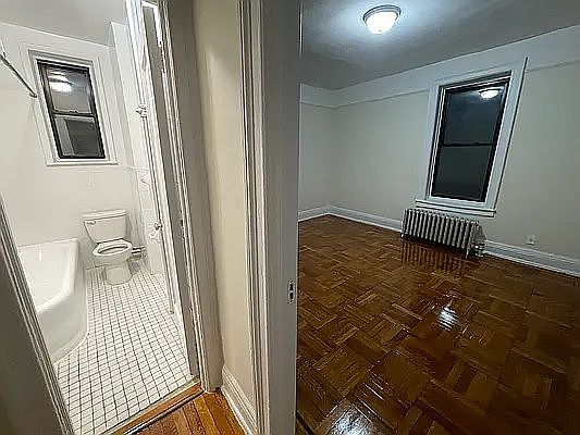 4th image of 41-50 44th St #C