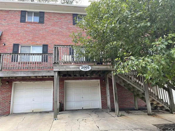 2005 Winnie Dr #9, Bellevue, NE 68005