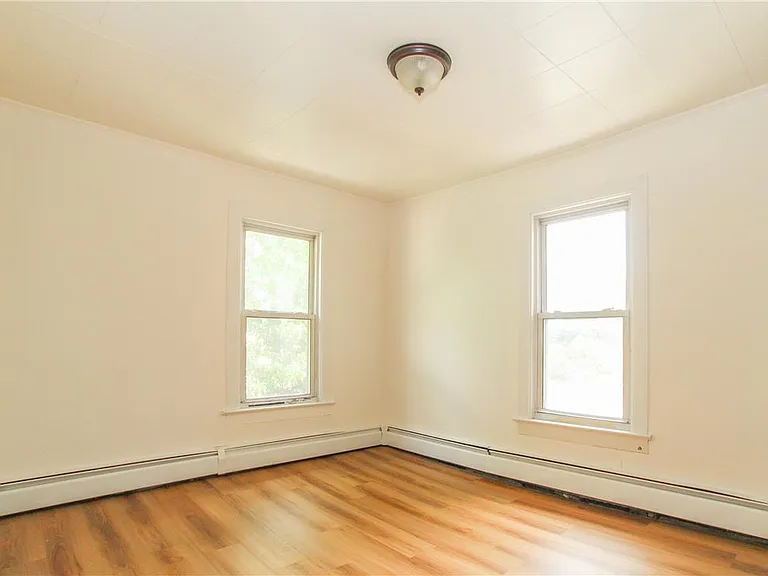 815 Market St — Photo 13
