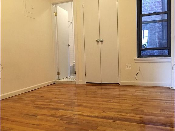 4th image of 258 W 22nd St #5FE