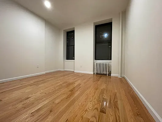 Rented by HOLTON REAL ESTATE INC. | media 20