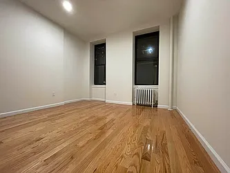 Rented by HOLTON REAL ESTATE INC.