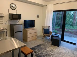 201 Madrona Way NE #3, Bainbridge Island, WA 98110