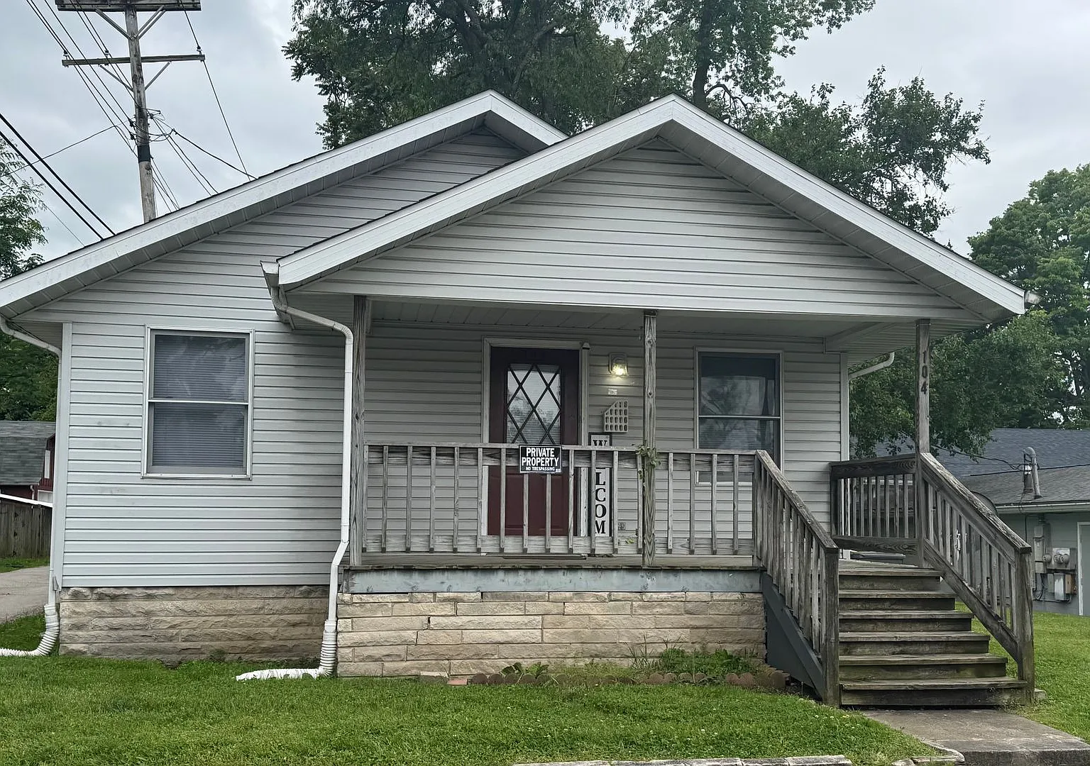 104 E Grimes Lane — Photo 1