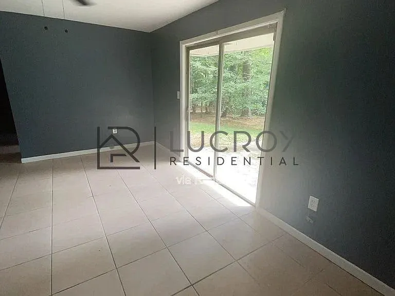 2694 Woodside Dr — Photo 4