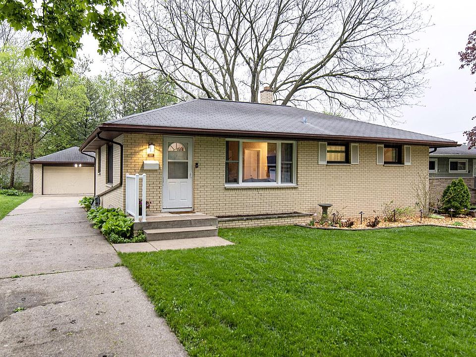 1st image of 1315 Hawthorn DRIVE