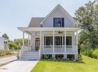 11 Simmons Rd, Hilton Head Island, SC 29926