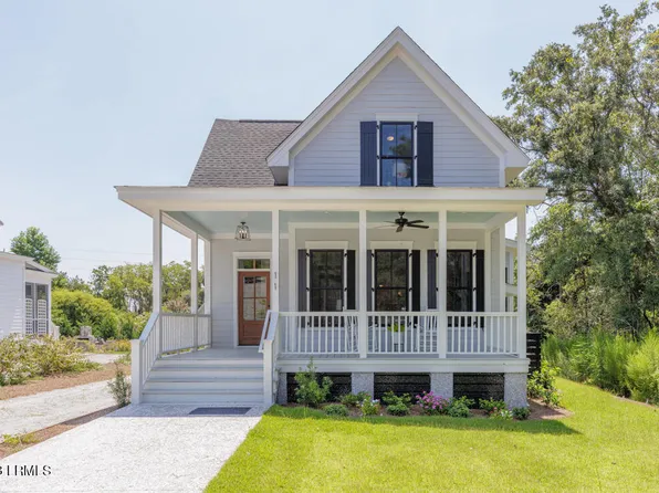 11 Simmons Rd, Hilton Head Island, SC 29926