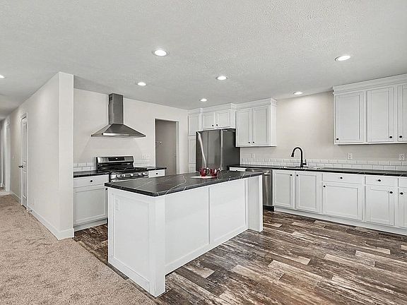 2nd image of 4152 Shalimar Dr