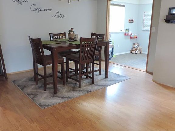 Dining and office/playroom
