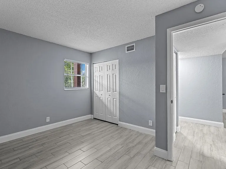 120 Sparrow Dr #205 — Photo 7