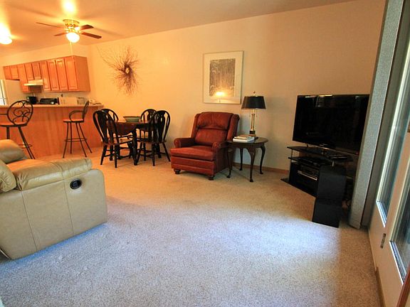 4th image of 664 Flat Creek Dr