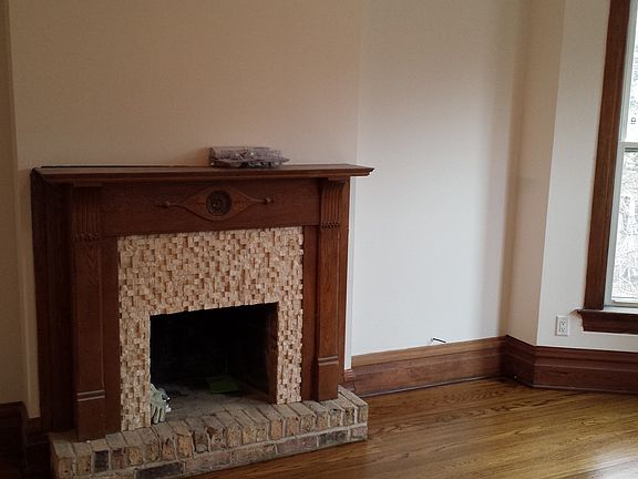 3rd image of 3836 N Kenmore Ave #2