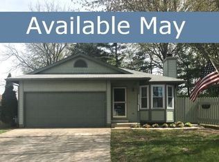 1521 Royal Oak Ct, O'Fallon, IL 62269