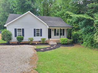 627 Kenneth Rd, Greensboro, NC 27455