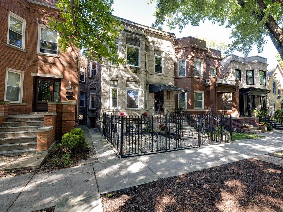2634 N Richmond St #1