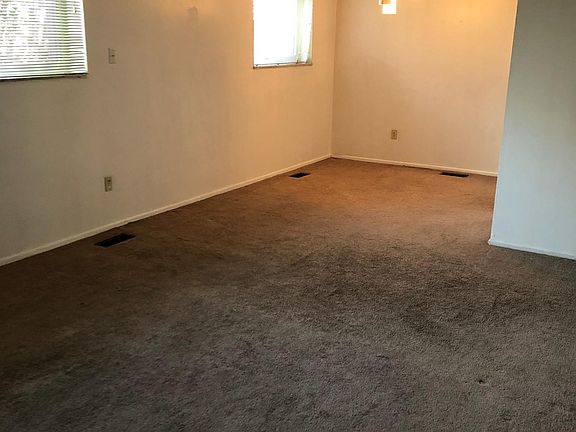 2nd image of 27850 Euclid Ave #8