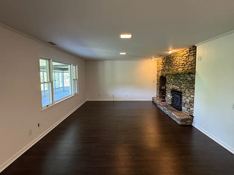 1333 Valmont Dr — Photo 4
