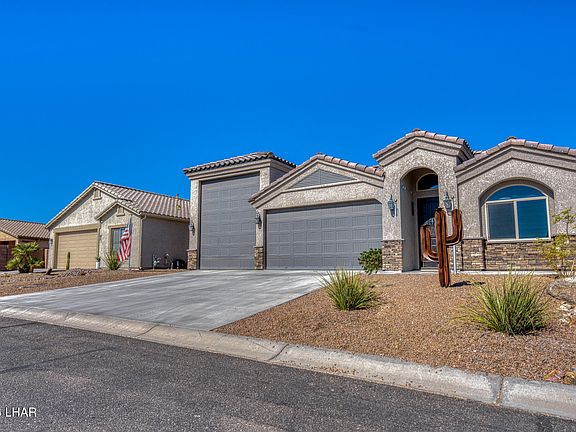 2nd image of 1803 E Alder Cir