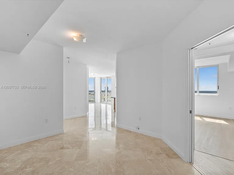 1745 E Hallandale Beach Blvd #2007W — Photo 40