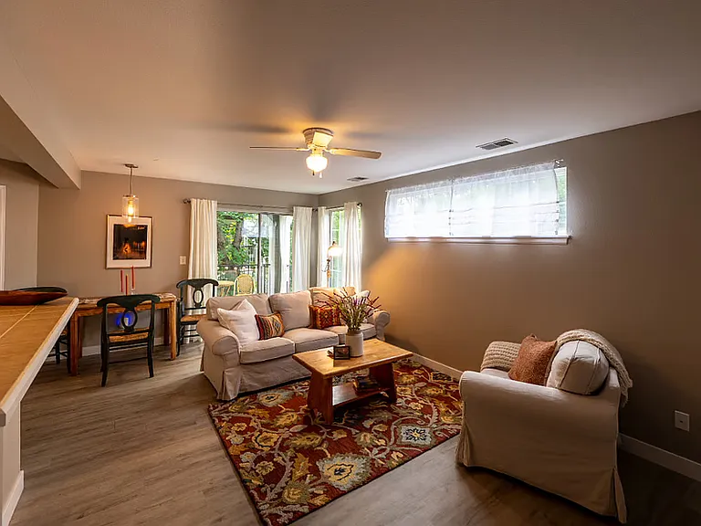 6756 S Ivy St #B1 — Photo 1