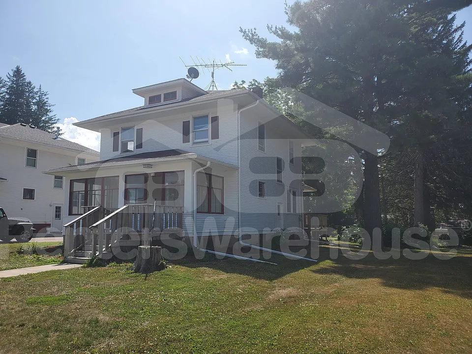 608 Red Wing Ave