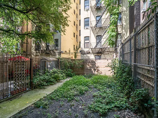 Rented by City Connections Realty | media 19