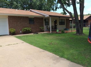 2003 NE 5th St, Henryetta, OK 74437