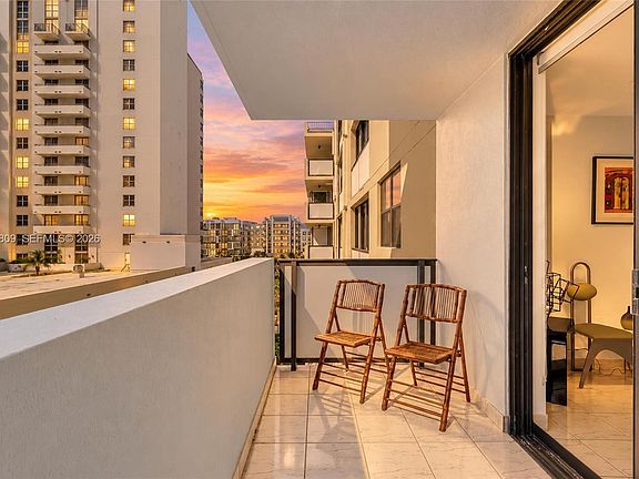 4th image of 1623 Collins Ave APT 812