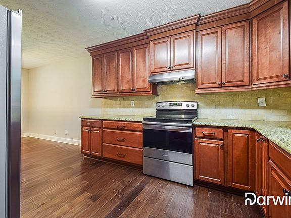 4th image of 1312 Providence Way