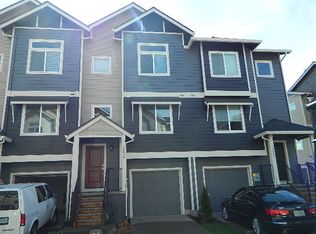 10542 NE Park Ridge Way, Hillsboro, OR 97006