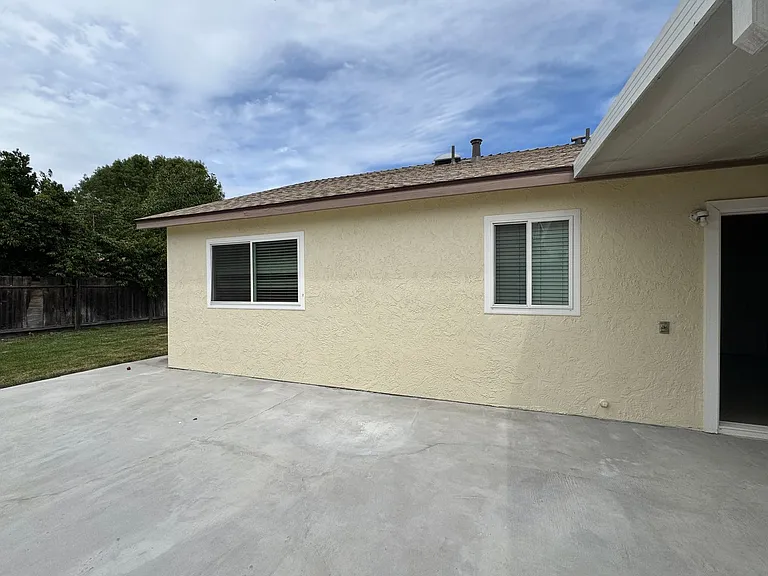 2047 Deauville Dr — Photo 27