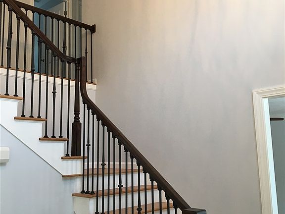 5th image of 17 Beards Hill Road #10-43-5