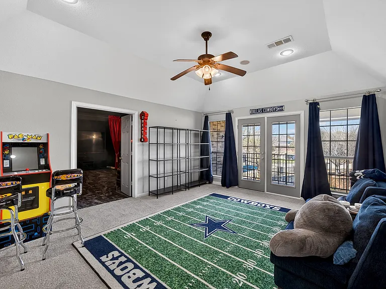 301 Foxcroft Ln — Photo 24