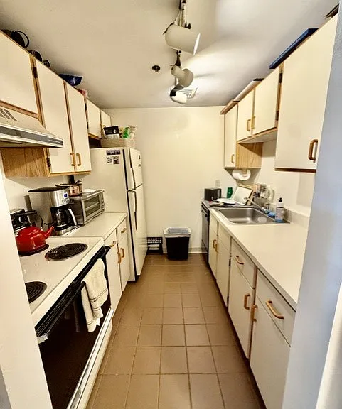 300 Commercial St #602 — Photo 15