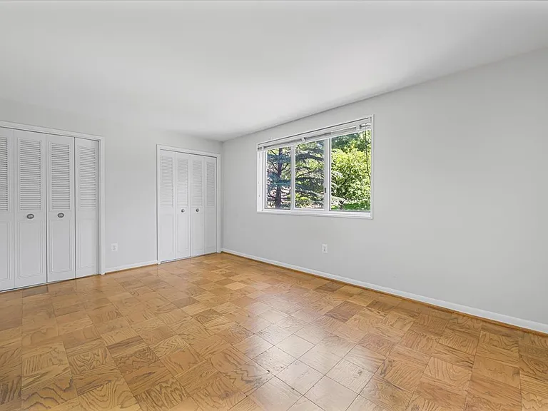 10444 Rockville Pike #302 — Photo 13