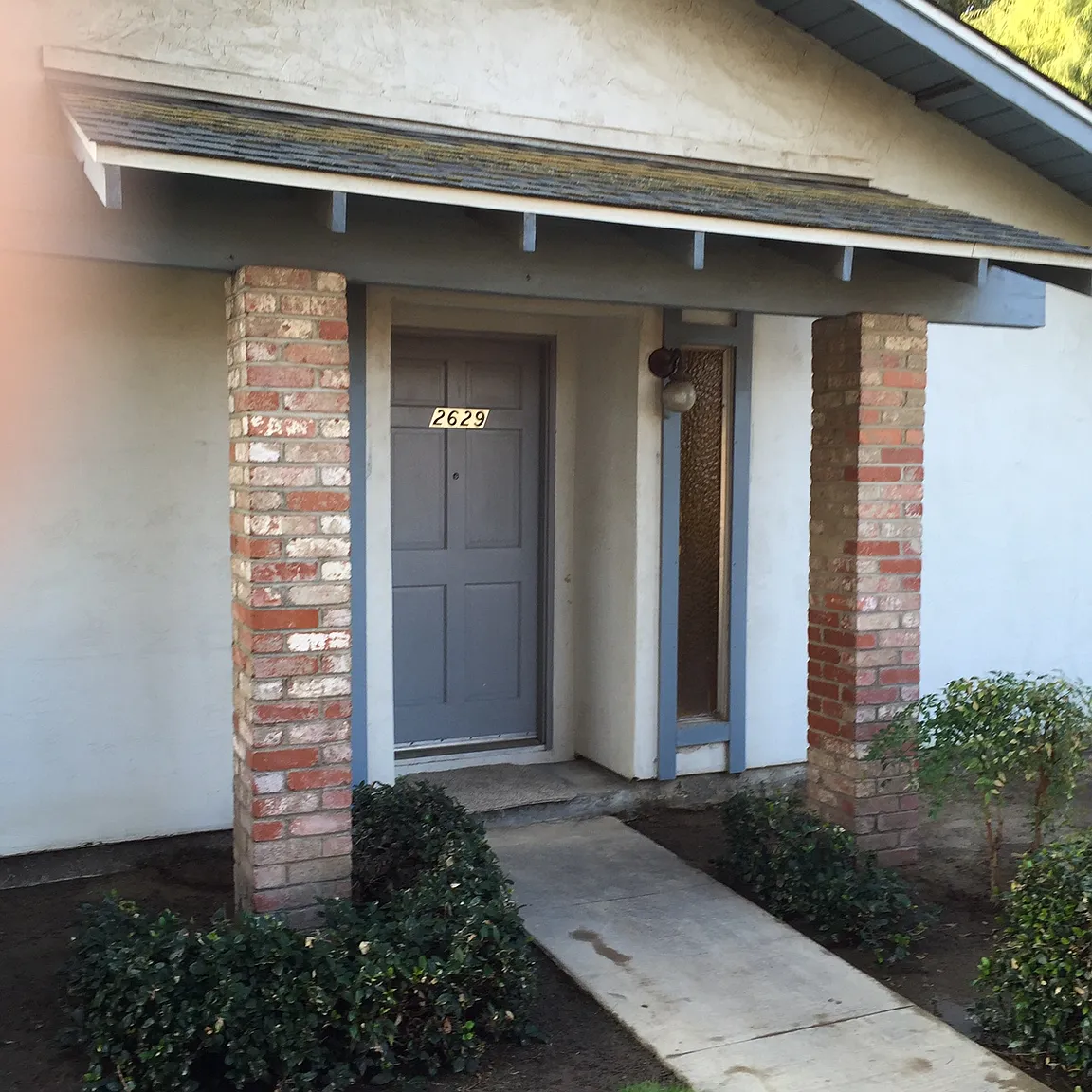 2629 Parklane photo 1