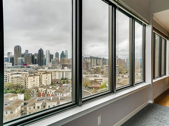 3rd image of 3030 McKinney Ave APT 1501