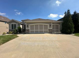 4513 NW Sienna Rdg, Riverside, MO 64150