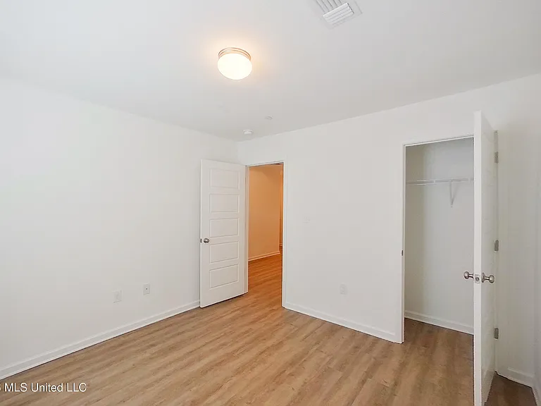11405 Camden Court Cir — Photo 4