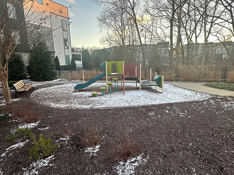 14566 Lake Vista Dr — Photo 18