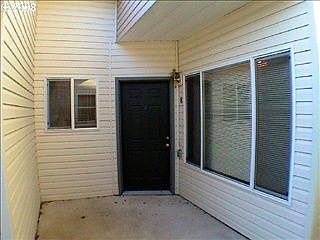 3rd image of 5264 NE 121st Ave