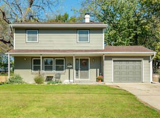 4824 Fairview Dr, Pleasant Hill, IA 50327