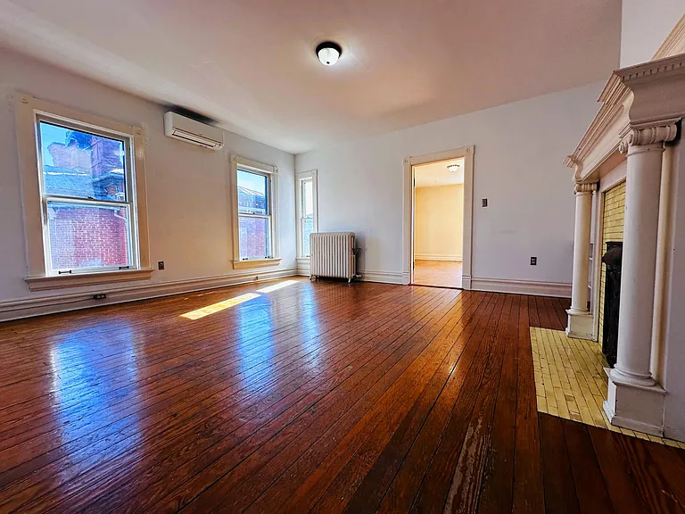 235 Kalorama St #C — Photo 5