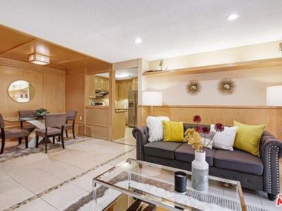 360 S Euclid Ave Unit 220, Pasadena, CA, 91101