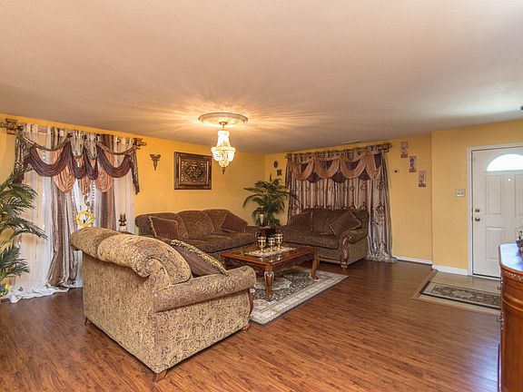 4th image of 8608 Herons Pond Ct