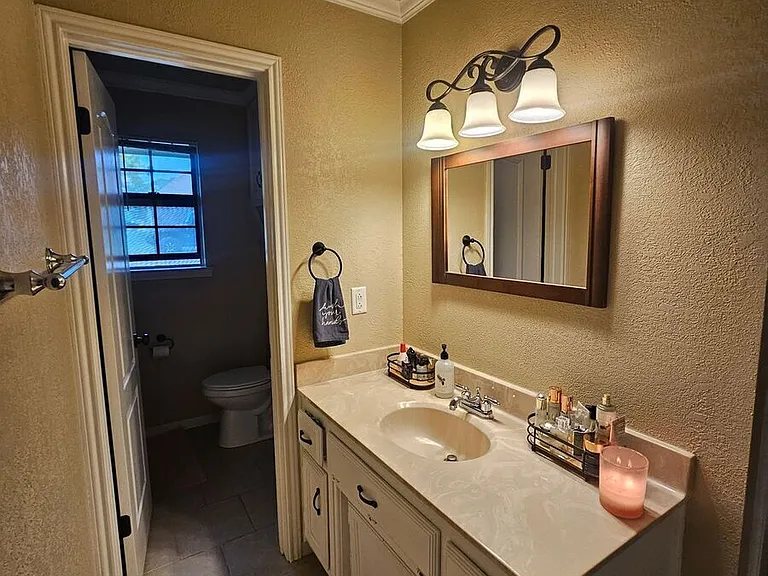 700 Racquet Ct — Photo 9