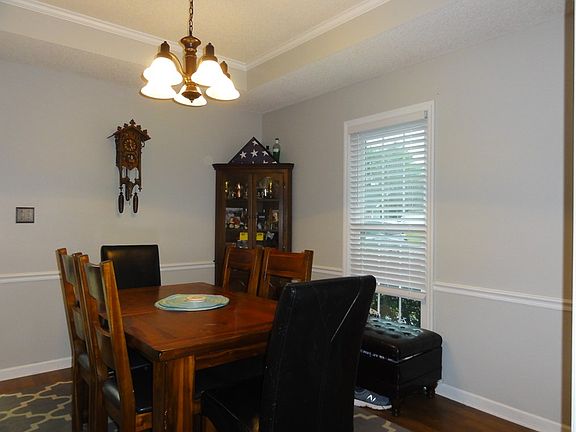 5th image of 3895 Camellia Dr