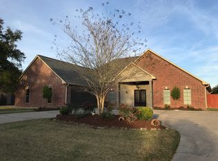 5664 Joli Bois Dr, Lake Charles, LA 70605