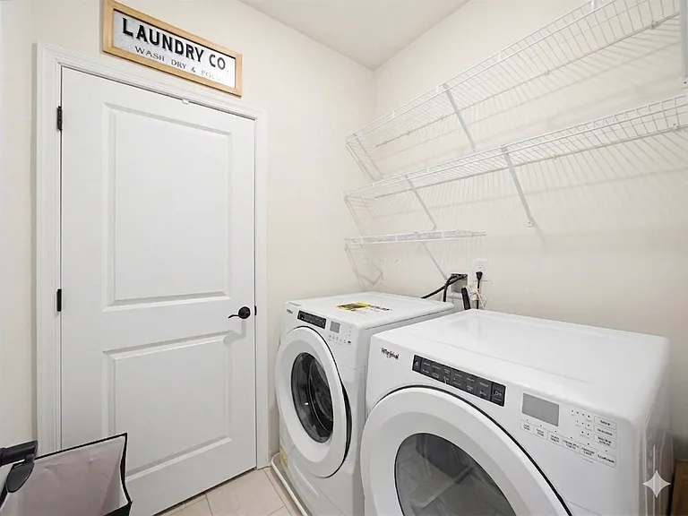 44 Leahy Dr — Photo 34